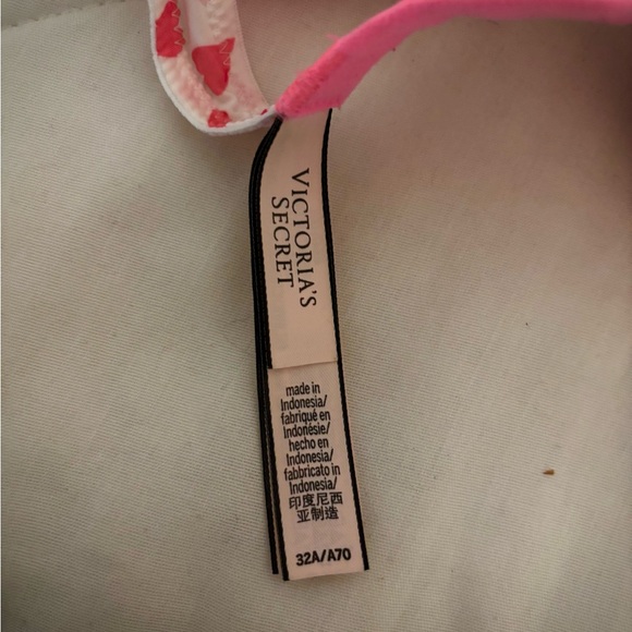 Victoria's Secret Pink and Red Heart Bra Set - Picture 8 of 8